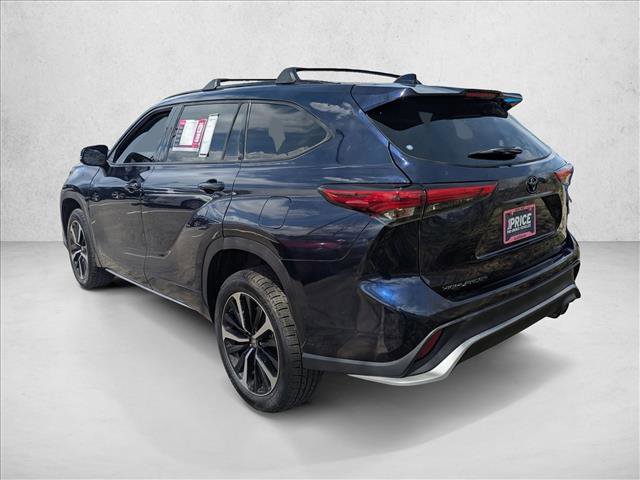 Used 2021 Toyota Highlander XSE AWD/4WD image 8