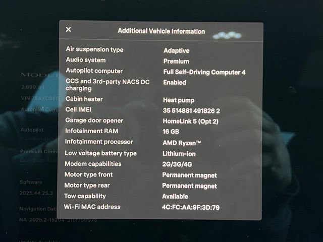 Used 2025 Tesla Model X image 4