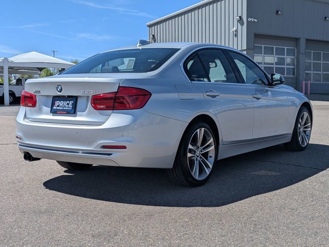 Used 2017 BMW 330i xDrive Sedan image 5