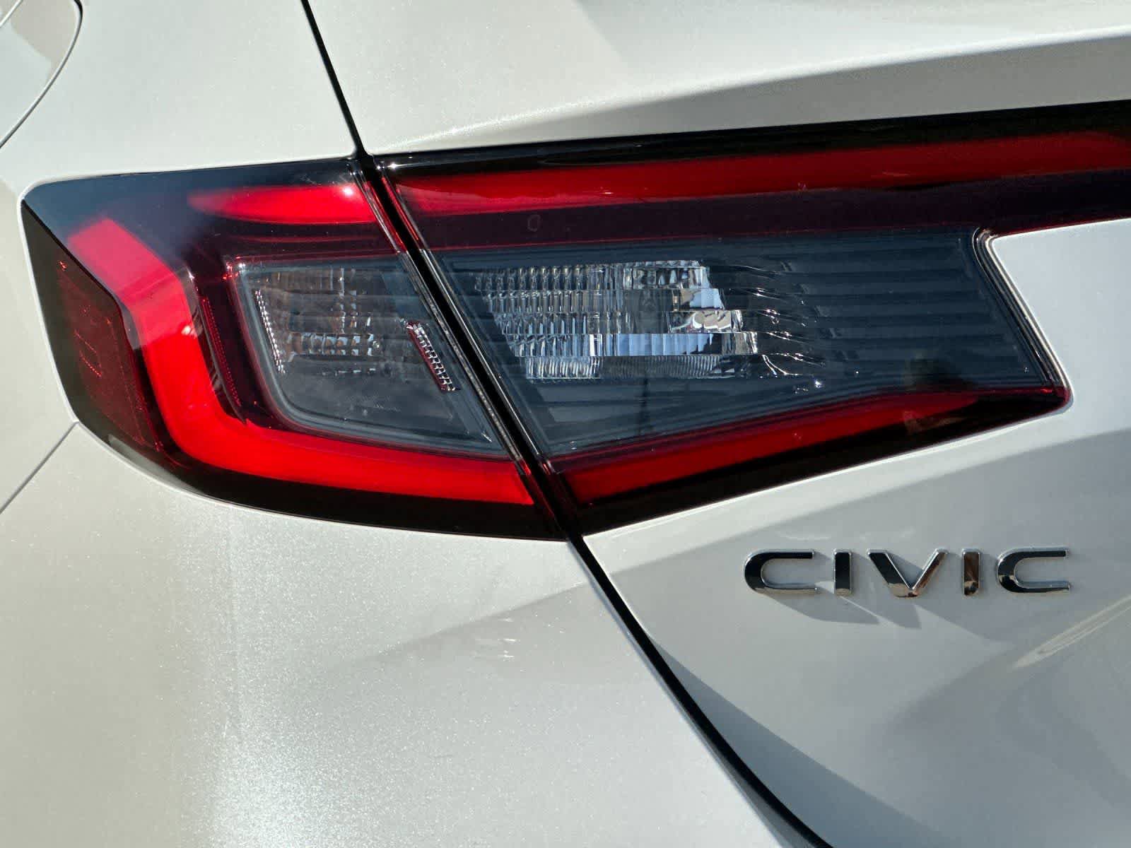 Used 2025 Honda Civic Sport image 28