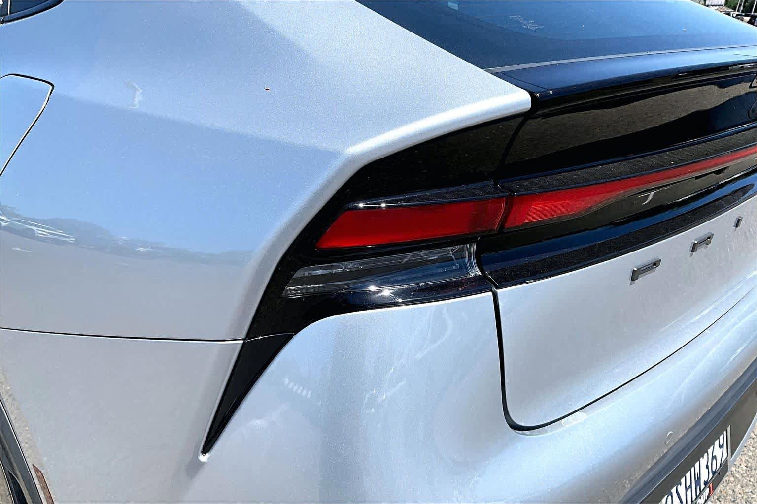 Used 2025 Toyota Prius LE FWD image 28
