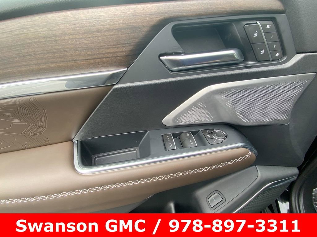 New 2026 GMC Acadia Denali Ultimate w/ LPO, Floor Liner Package image 22