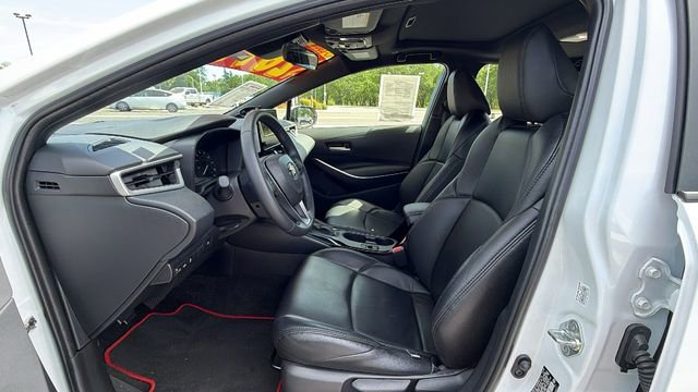 Used 2023 Toyota Corolla SE w/ SE Package image 32