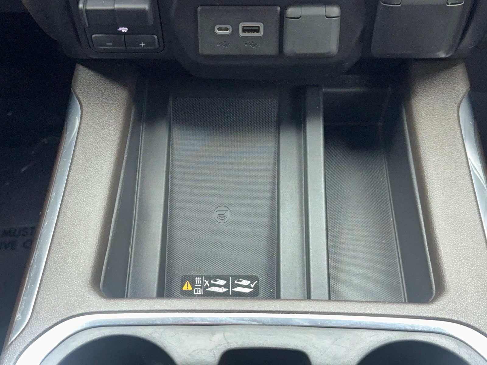 Used 2019 GMC Sierra 1500 SLT w/ SLT Premium Plus Package AWD/4WD image 30