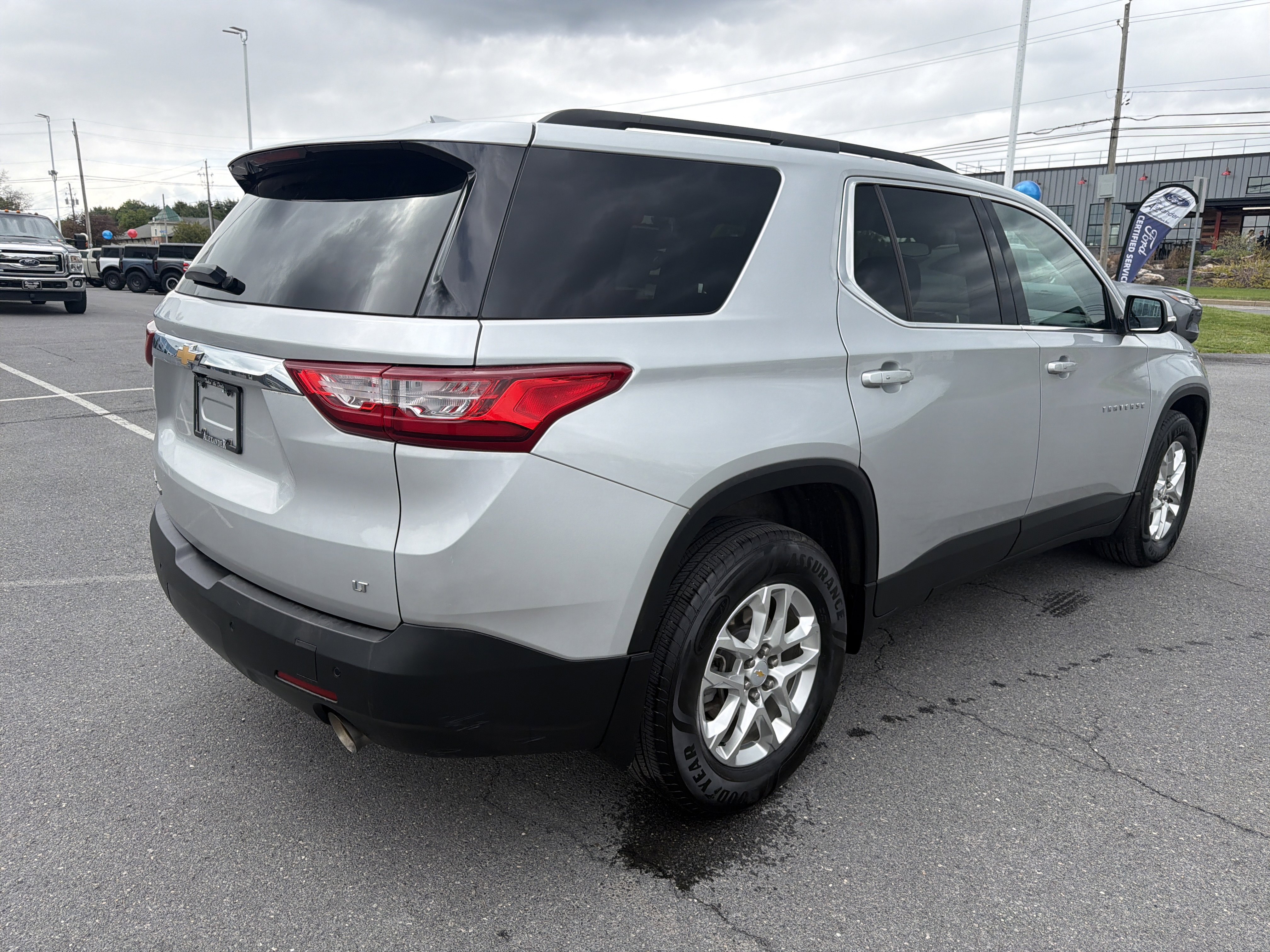 Used 2021 Chevrolet Traverse LT w/ LPO, Floor Liner Package AWD/4WD image 3
