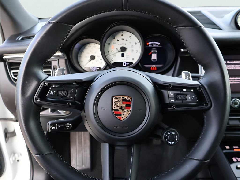 Certified 2024 Porsche Macan GTS image 28