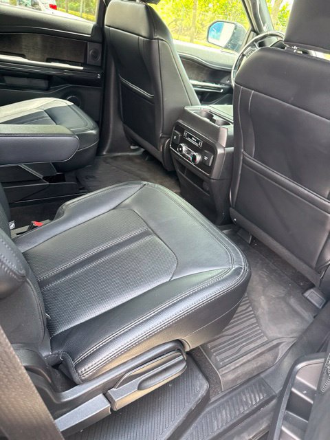 Used 2019 Ford Expedition Limited w/ Equipment Group 301A RWD image 10