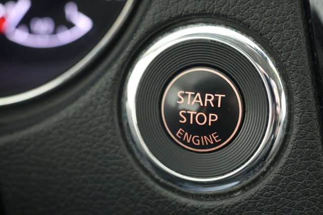 Used 2019 Nissan Rogue SL w/ Premium Package image 16