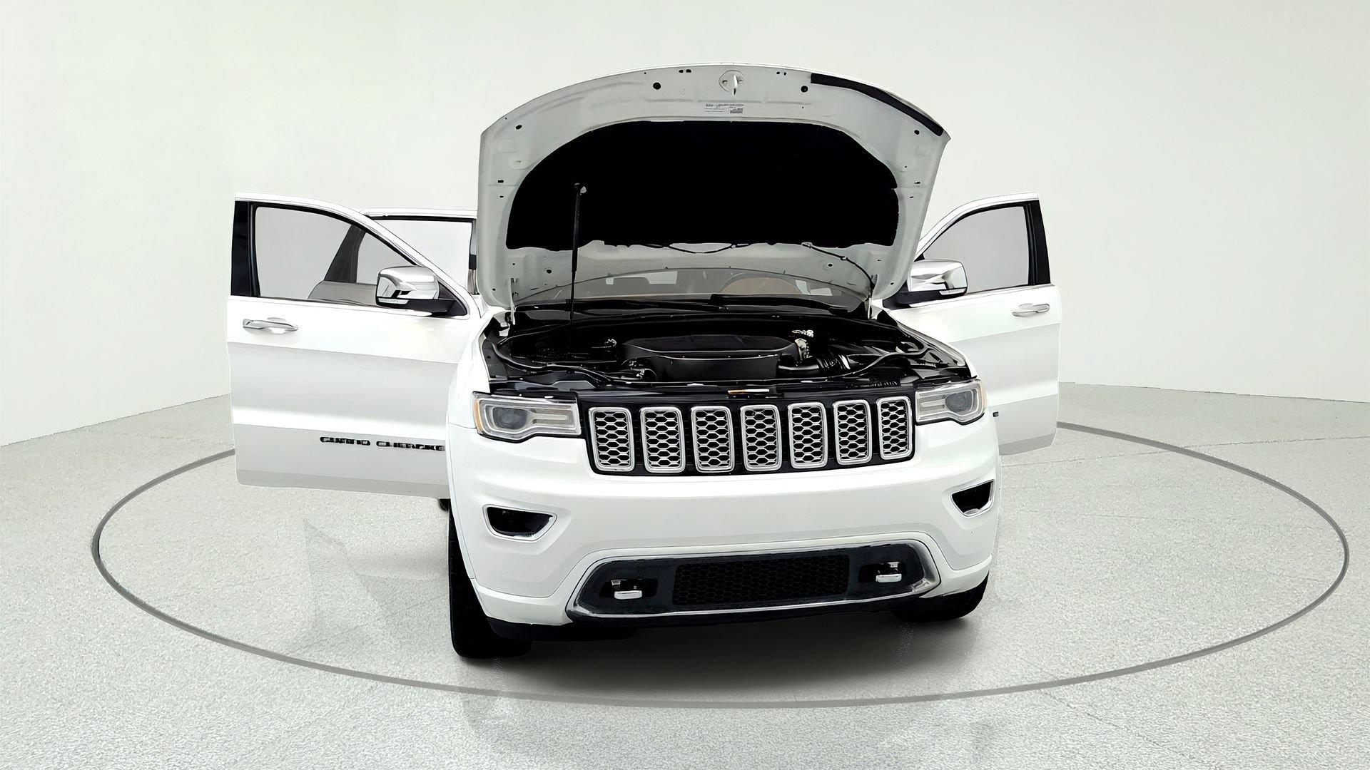 Used 2021 Jeep Grand Cherokee Overland AWD/4WD image 15