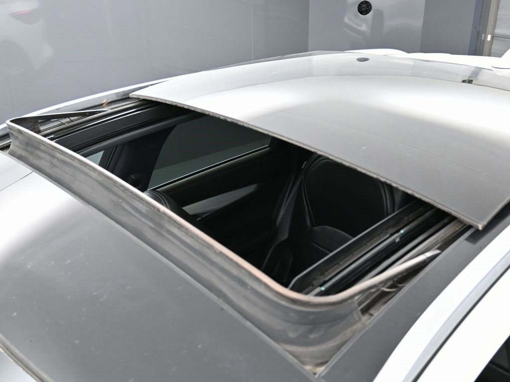 Used 2021 INFINITI QX50 Luxe w/ Appearance Package image 9