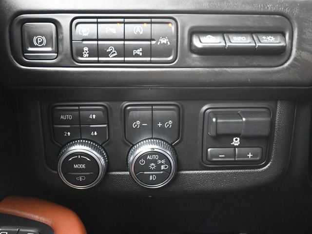 Used 2023 GMC Yukon Denali Ultimate image 12