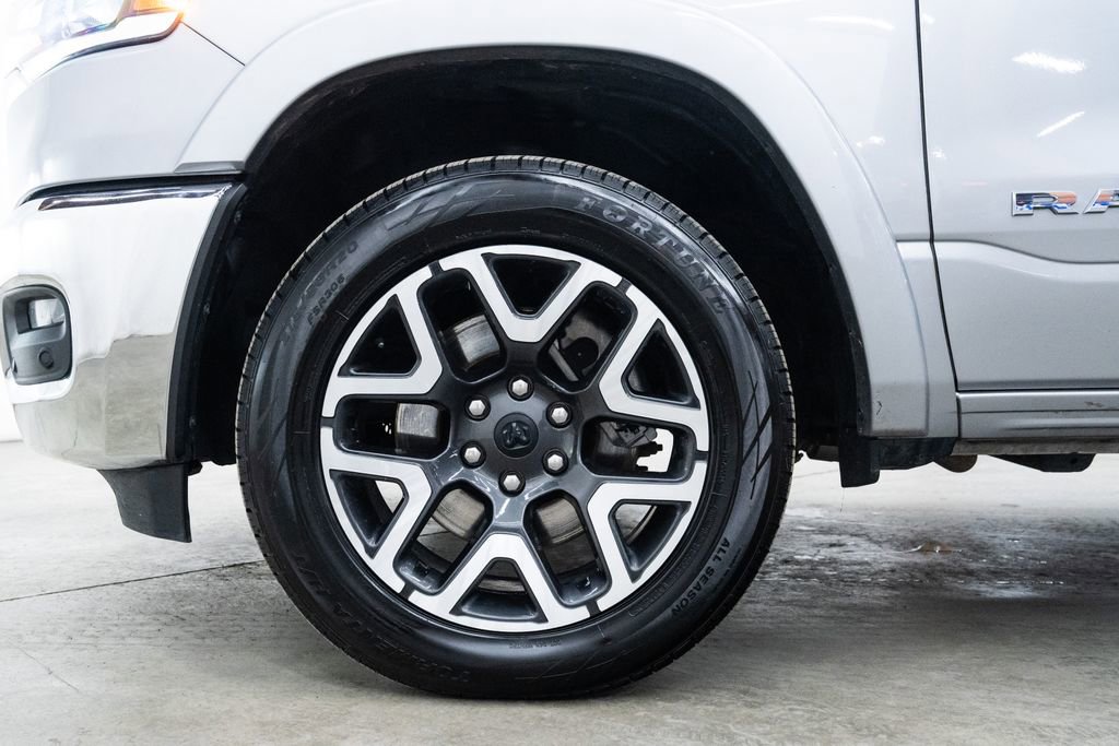 Used 2025 RAM 1500 Laramie image 7