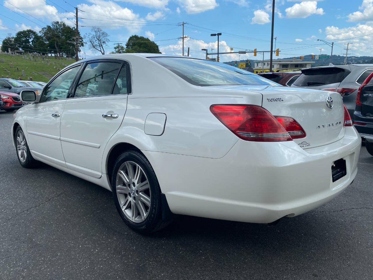 Used 2008 Toyota Avalon Limited FWD image 4