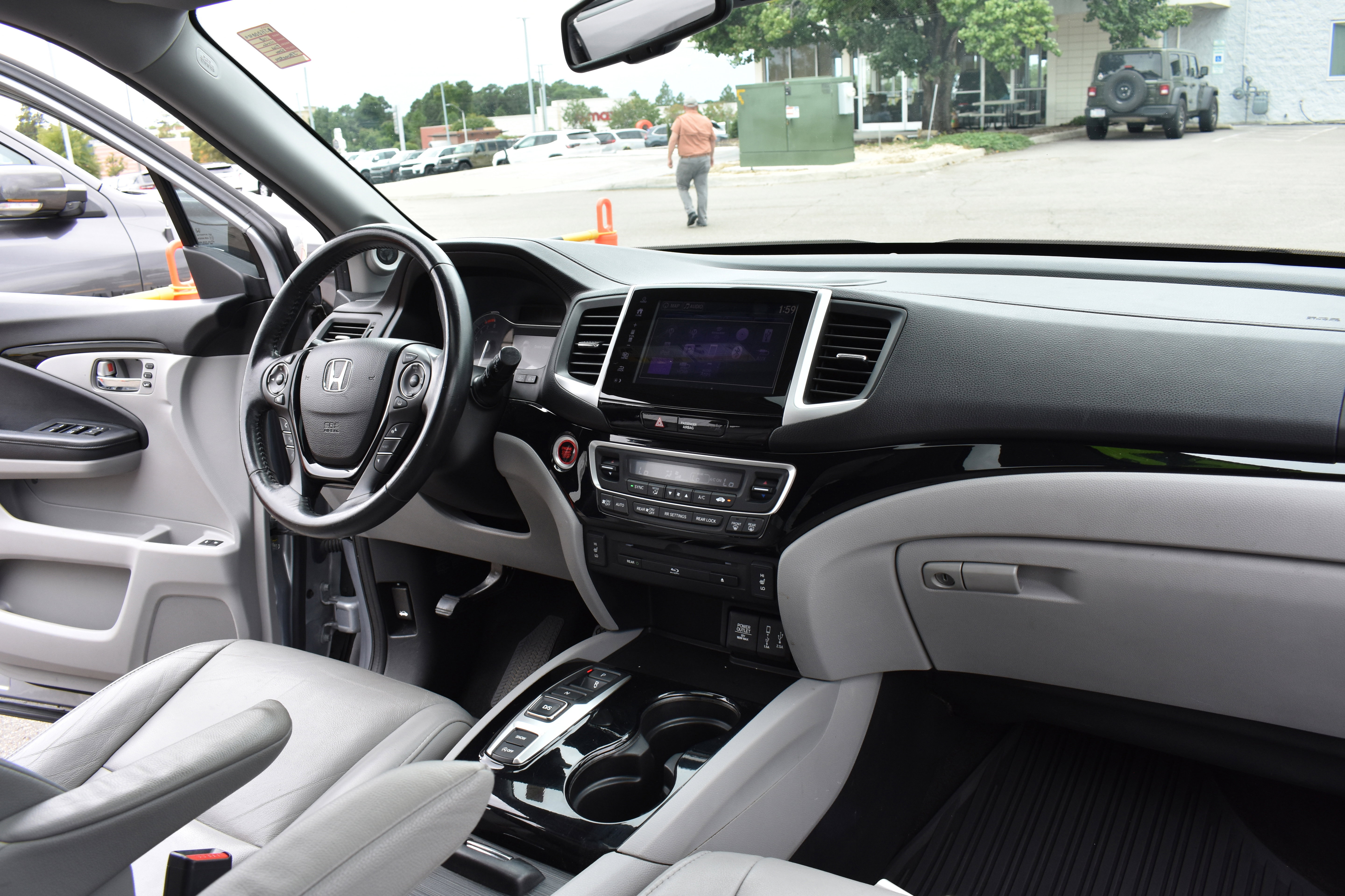 Certified 2018 Honda Pilot Touring image 35