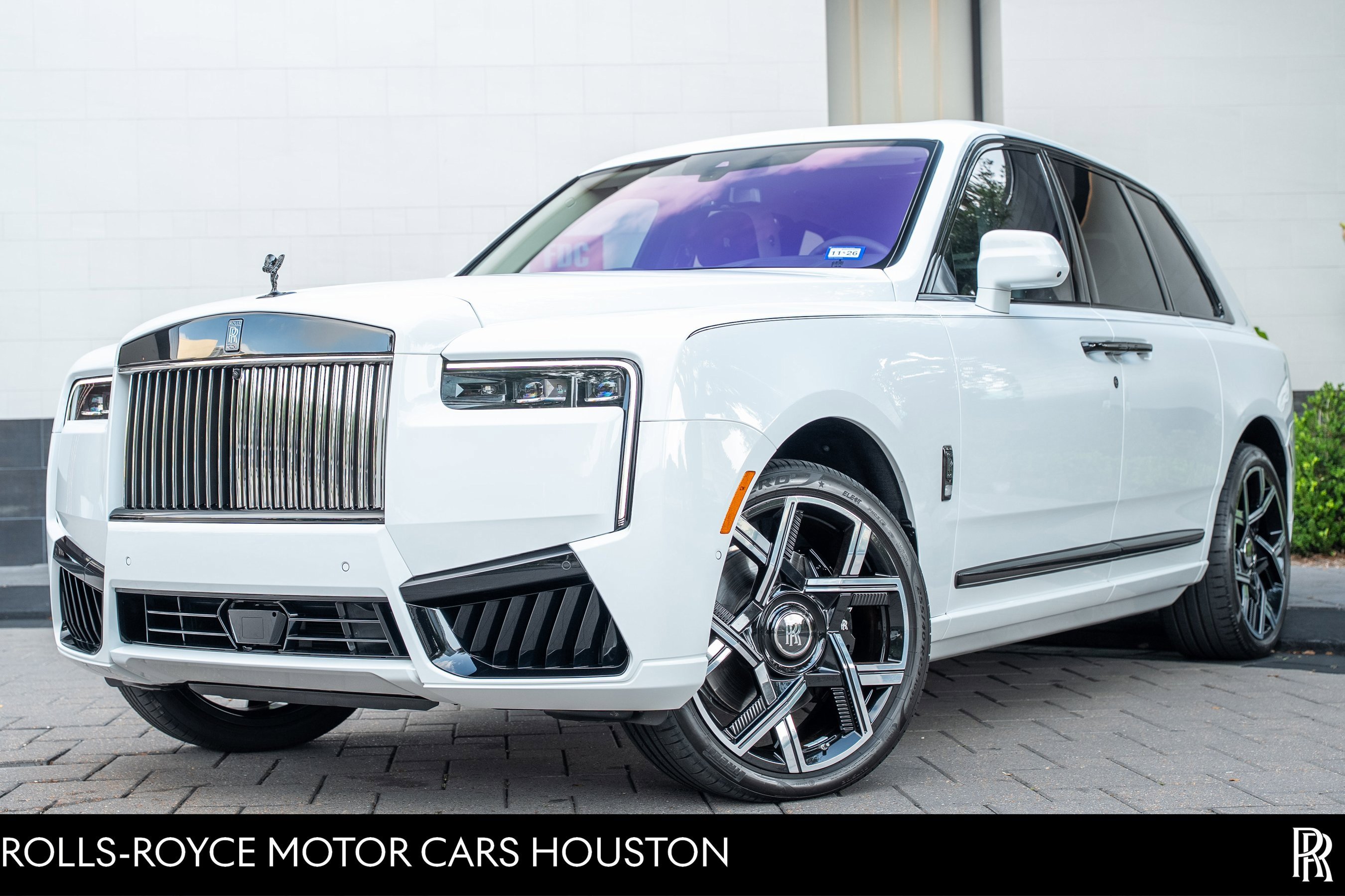 Used 2025 Rolls-Royce Cullinan Black Badge image 1