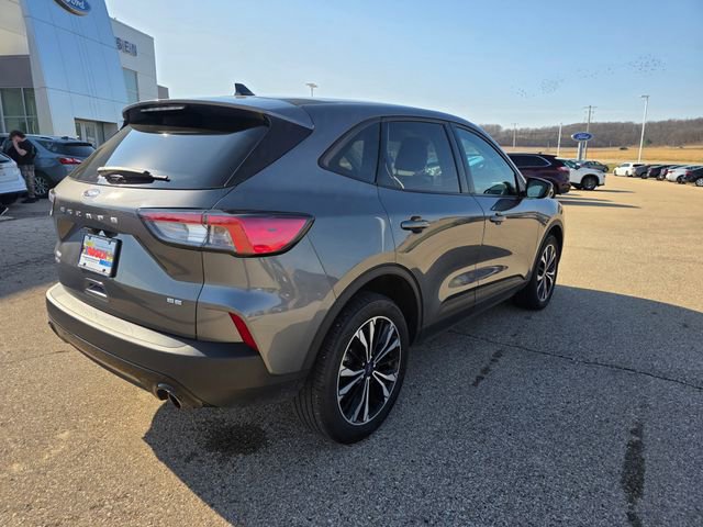 Used 2022 Ford Escape SE w/ SE Sport Appearance Package image 27