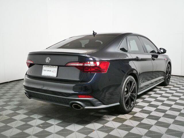 Used 2022 Volkswagen Jetta GLI Autobahn FWD image 3