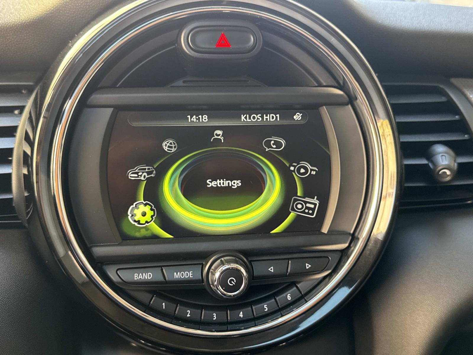 Used 2017 MINI Cooper 2-Door Hardtop FWD image 18