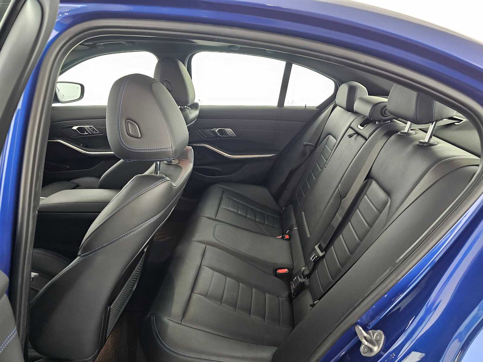 Used 2023 BMW M340i image 16