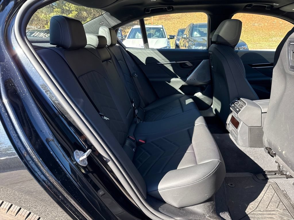 Used 2026 BMW 530i xDrive AWD/4WD image 26