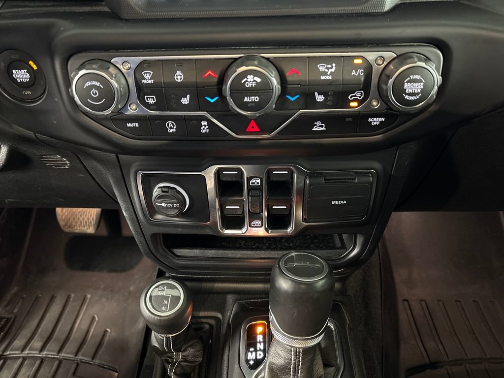 Used 2023 Jeep Gladiator Overland w/ Popular Equipment Package AWD/4WD image 55