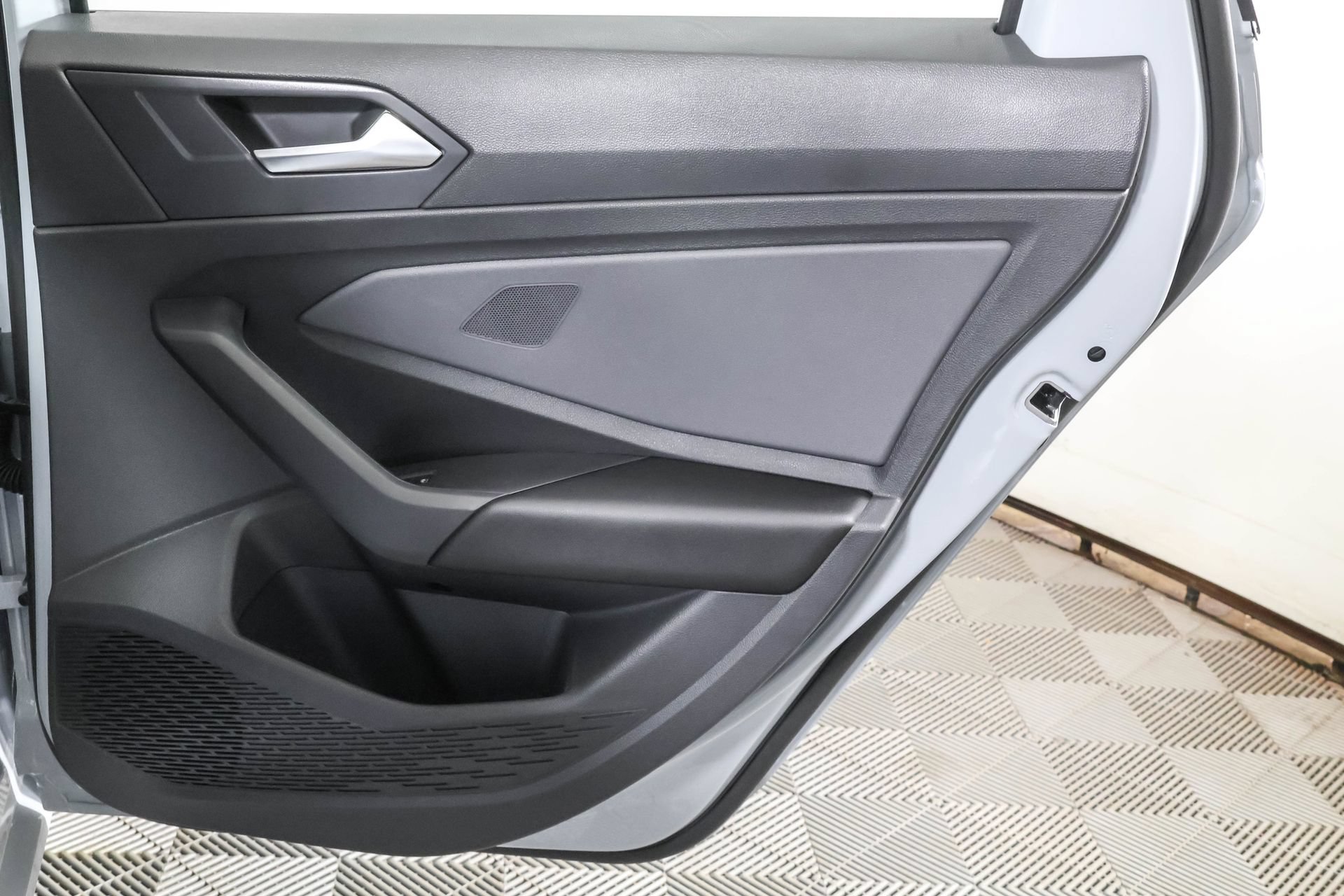 Used 2026 Volkswagen Jetta SE FWD image 40