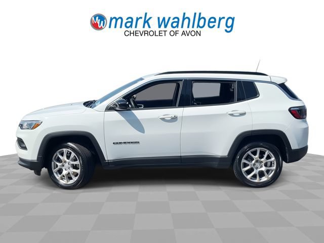 Used 2024 Jeep Compass Latitude AWD/4WD image 5