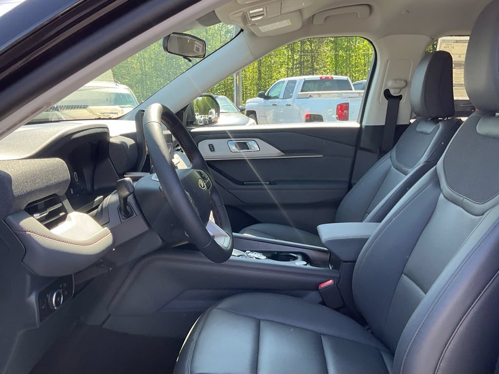New 2026 Ford Explorer Active w/ Active Comfort Package RWD image 16