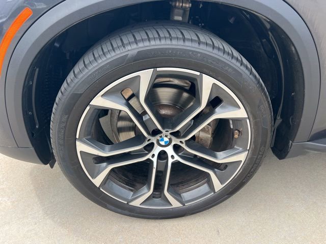 Used 2022 BMW X5 xDrive40i AWD/4WD image 9