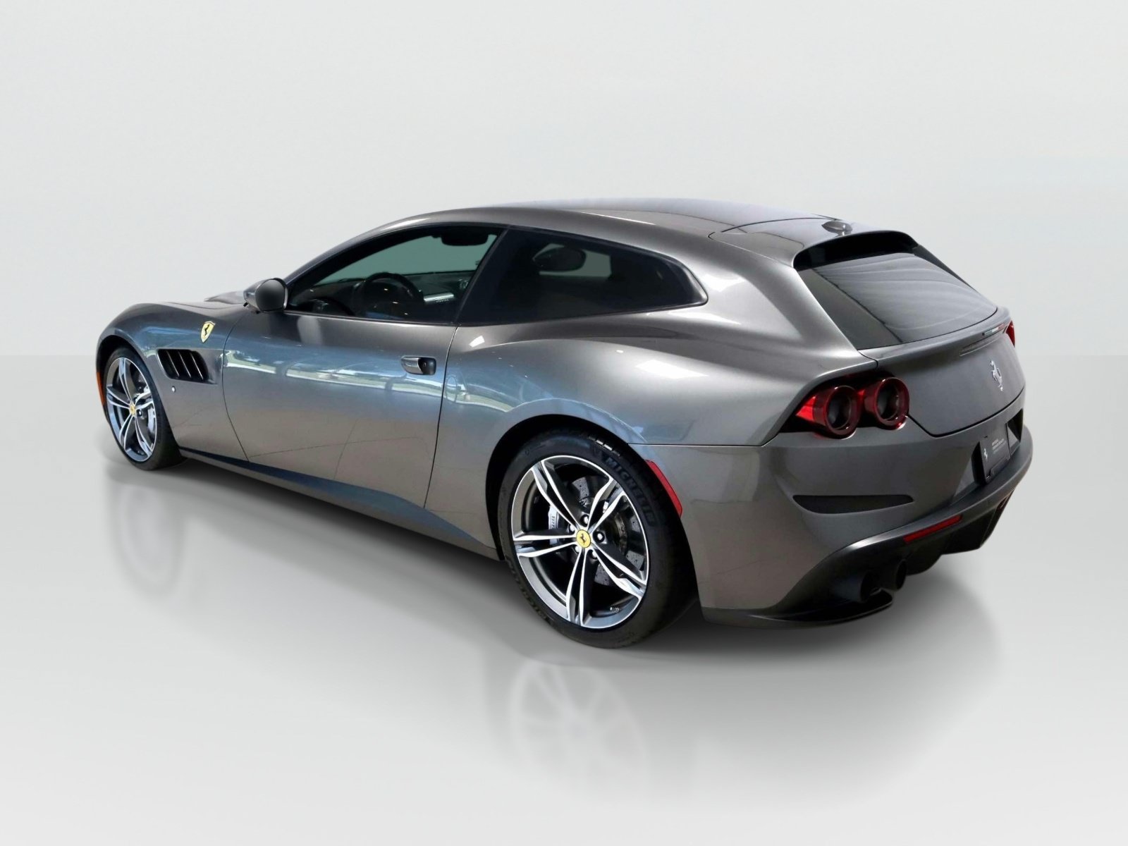 Certified 2019 Ferrari GTC4Lusso AWD/4WD image 3
