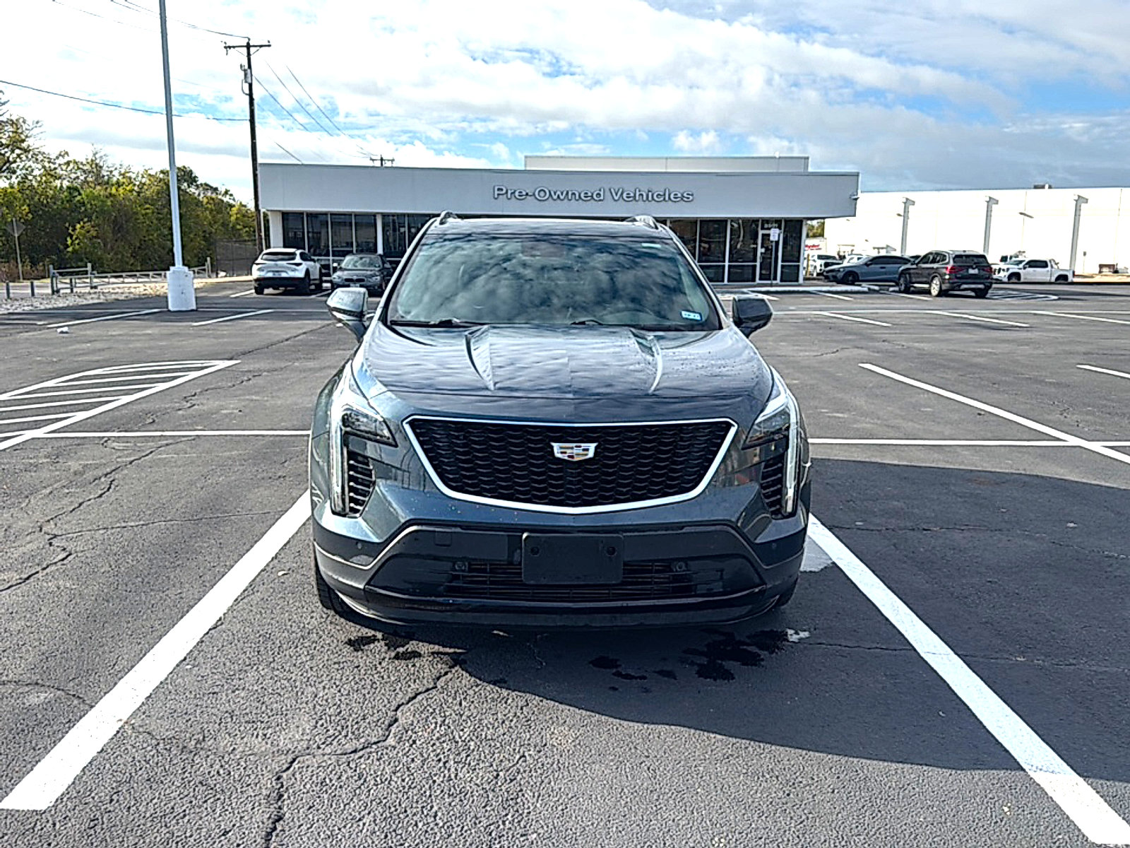 Used 2020 Cadillac XT4 Sport w/ Cold Weather Package AWD/4WD image 3
