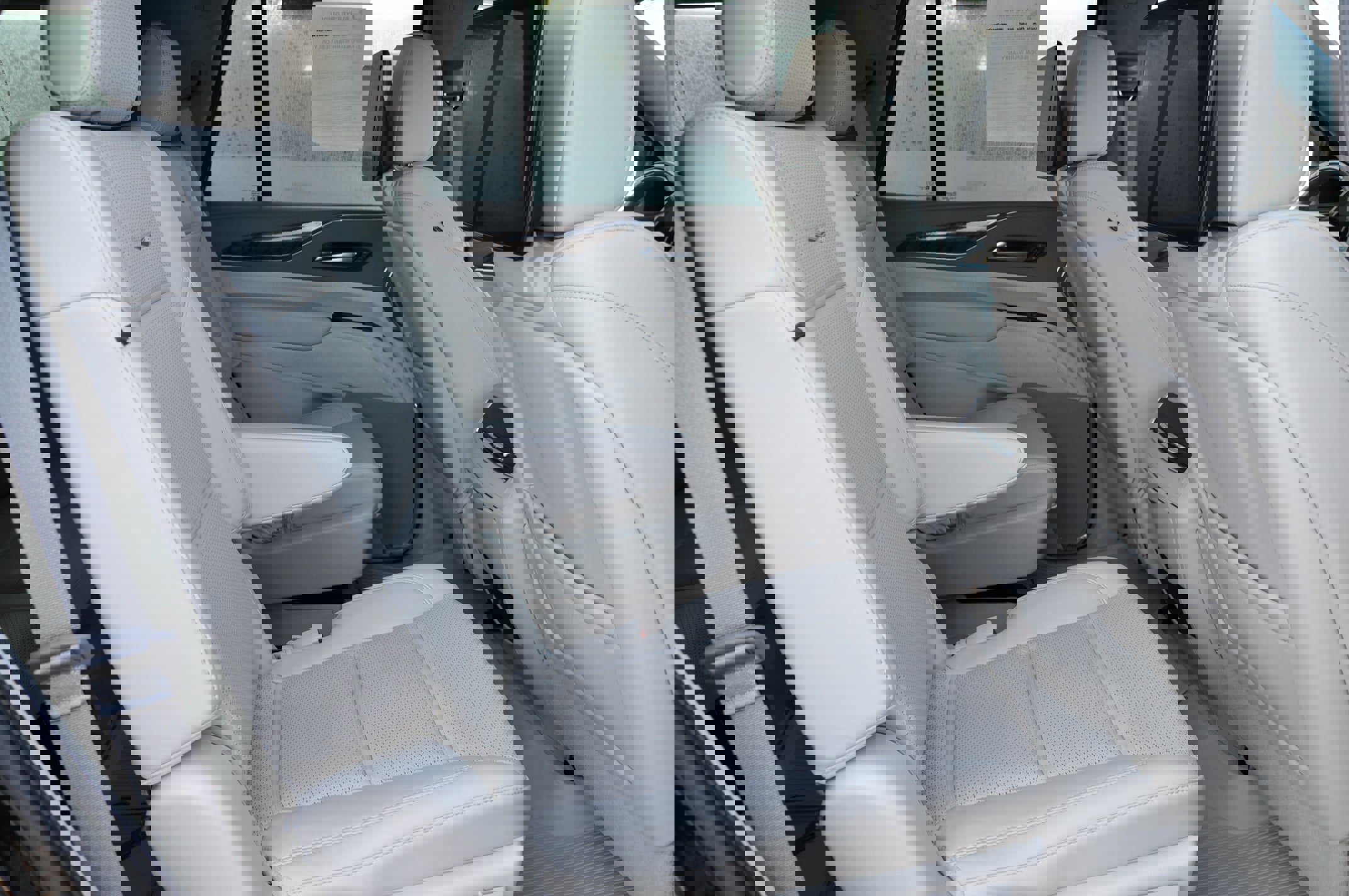 Used 2021 Cadillac Escalade Premium Luxury Platinum image 14