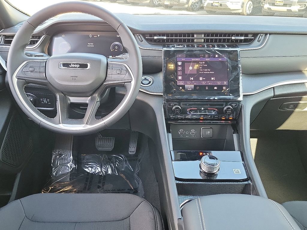 New 2025 Jeep Grand Cherokee Laredo X image 4