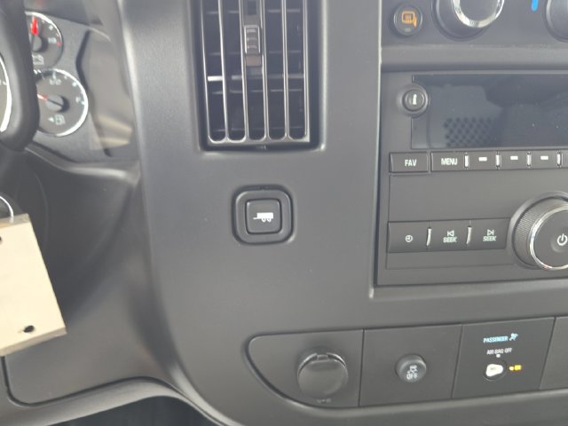 New 2026 GMC Savana 2500 w/ Driver Convenience Package RWD image 22