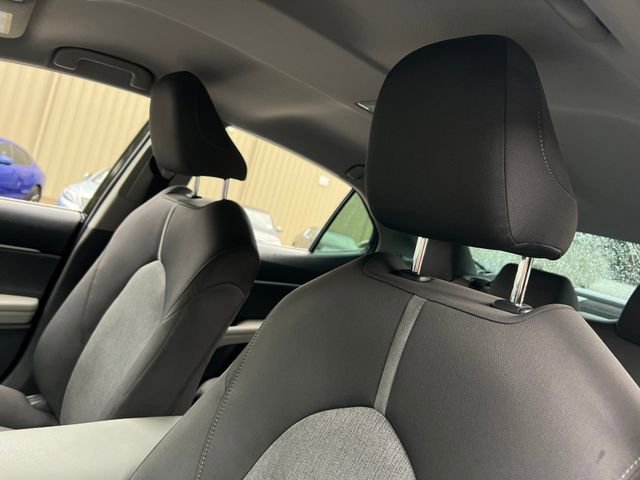 Used 2021 Toyota Camry LE image 13
