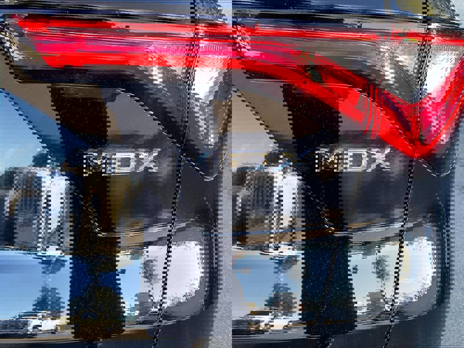 Used 2023 Acura MDX FWD w/ Technology Package image 11