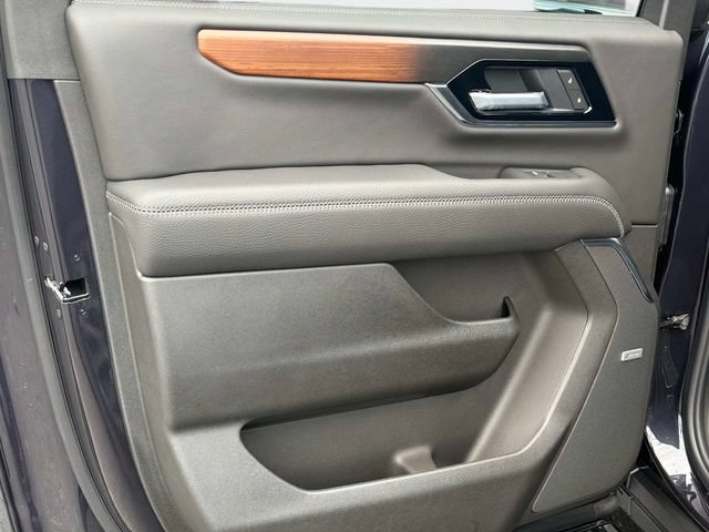 New 2026 GMC Yukon XL Denali w/ Sun & Power Step Package AWD/4WD image 11
