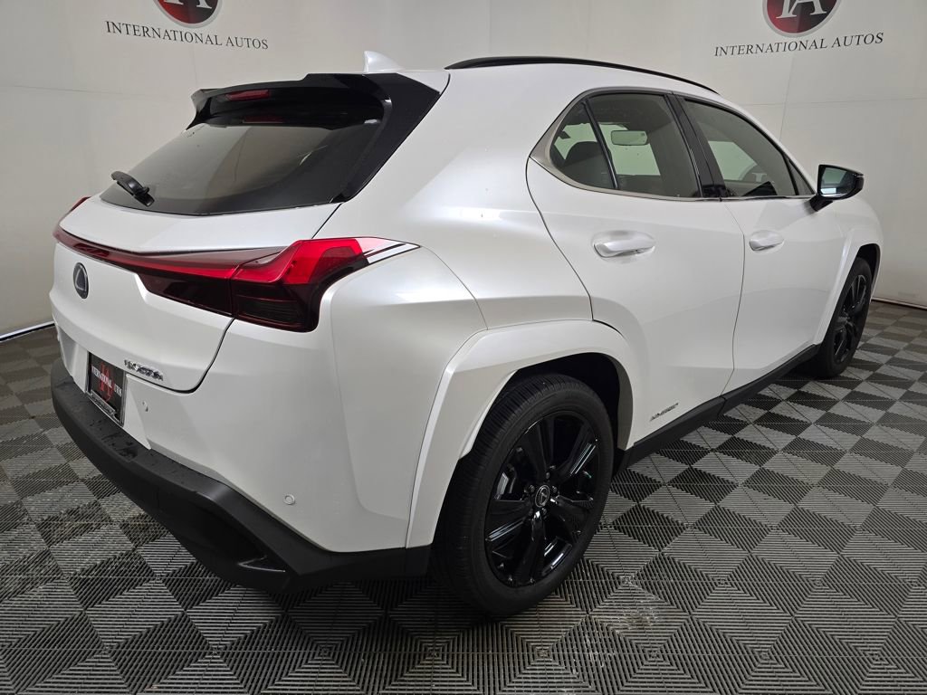 Used 2021 Lexus UX 250h w/ Premium Package AWD/4WD image 4