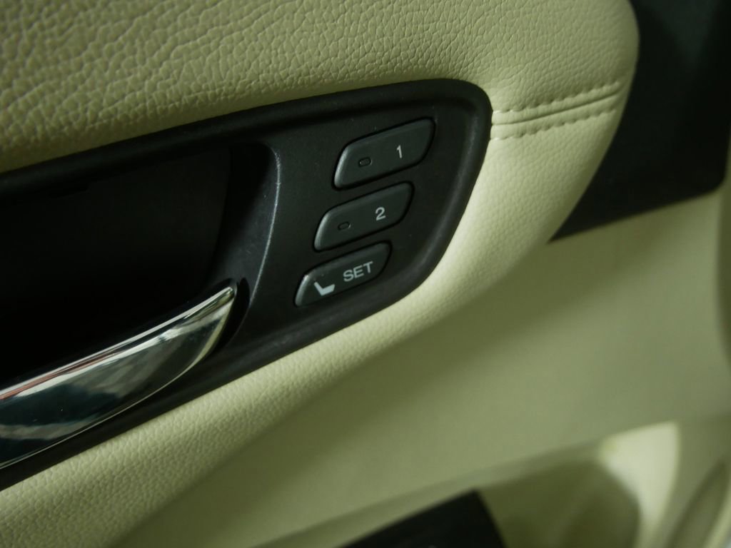 Used 2015 Acura RDX AWD w/ Technology Package image 17