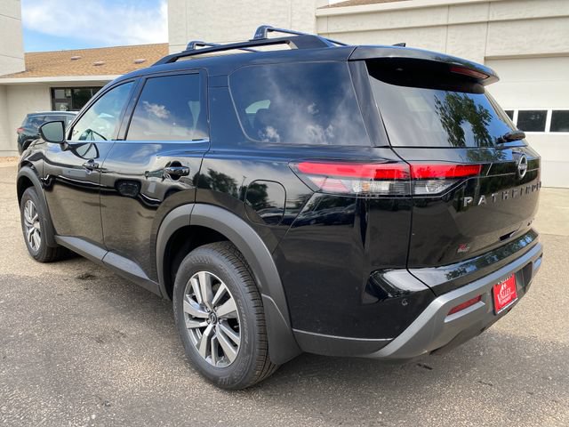 New 2026 Nissan Pathfinder SL AWD/4WD image 3