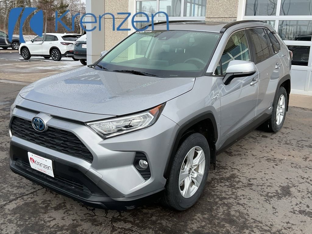 Used 2020 Toyota RAV4 XLE w/ Convenience Package image 1
