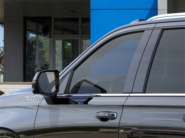 New 2025 Chevrolet Suburban High Country image 12
