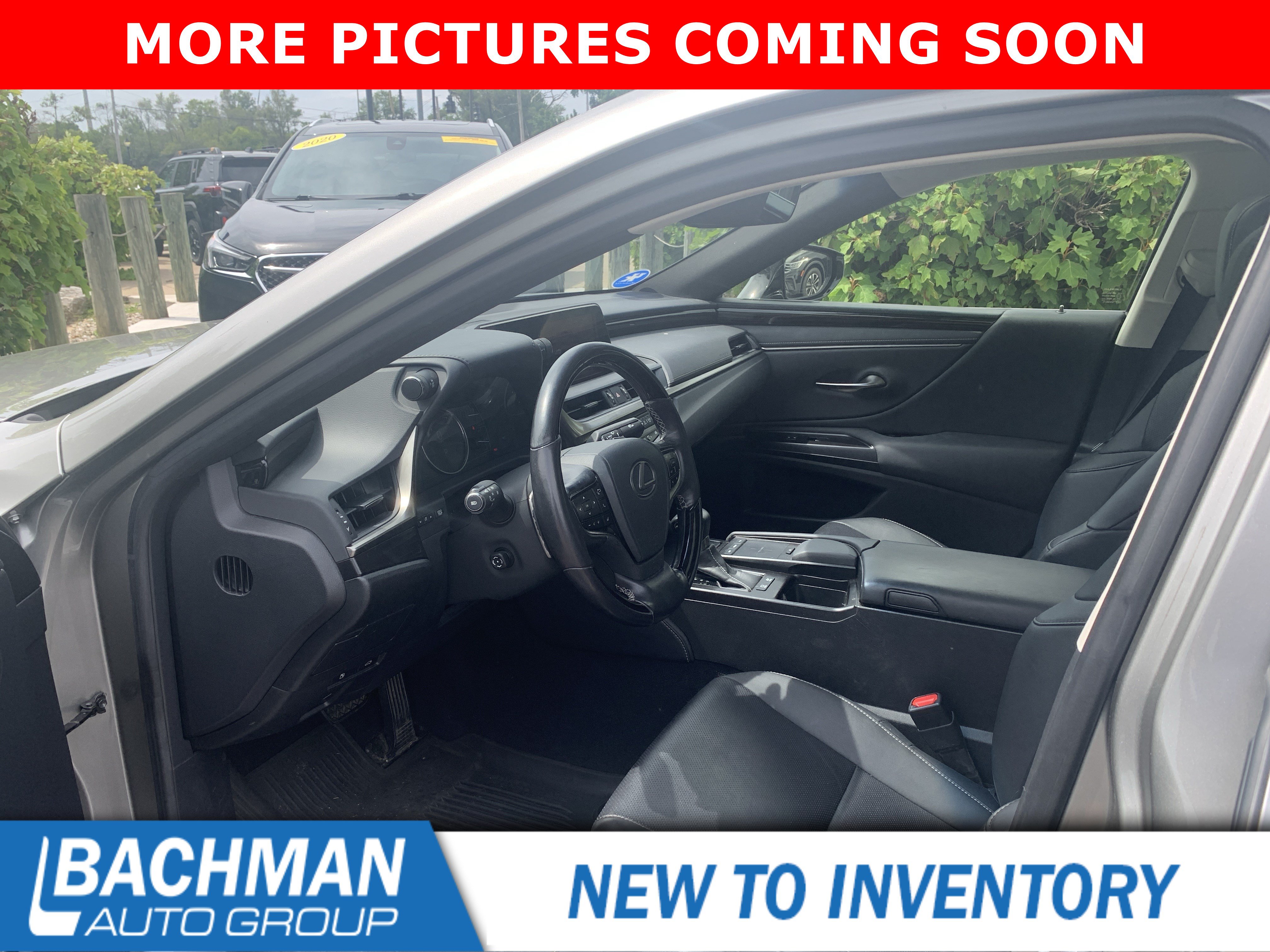 Used 2019 Lexus ES 300h w/ Premium Package FWD image 12