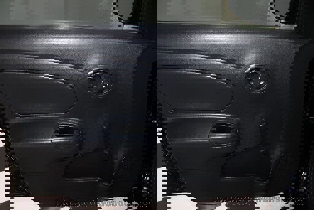 Used 2018 Nissan Versa S Plus image 11