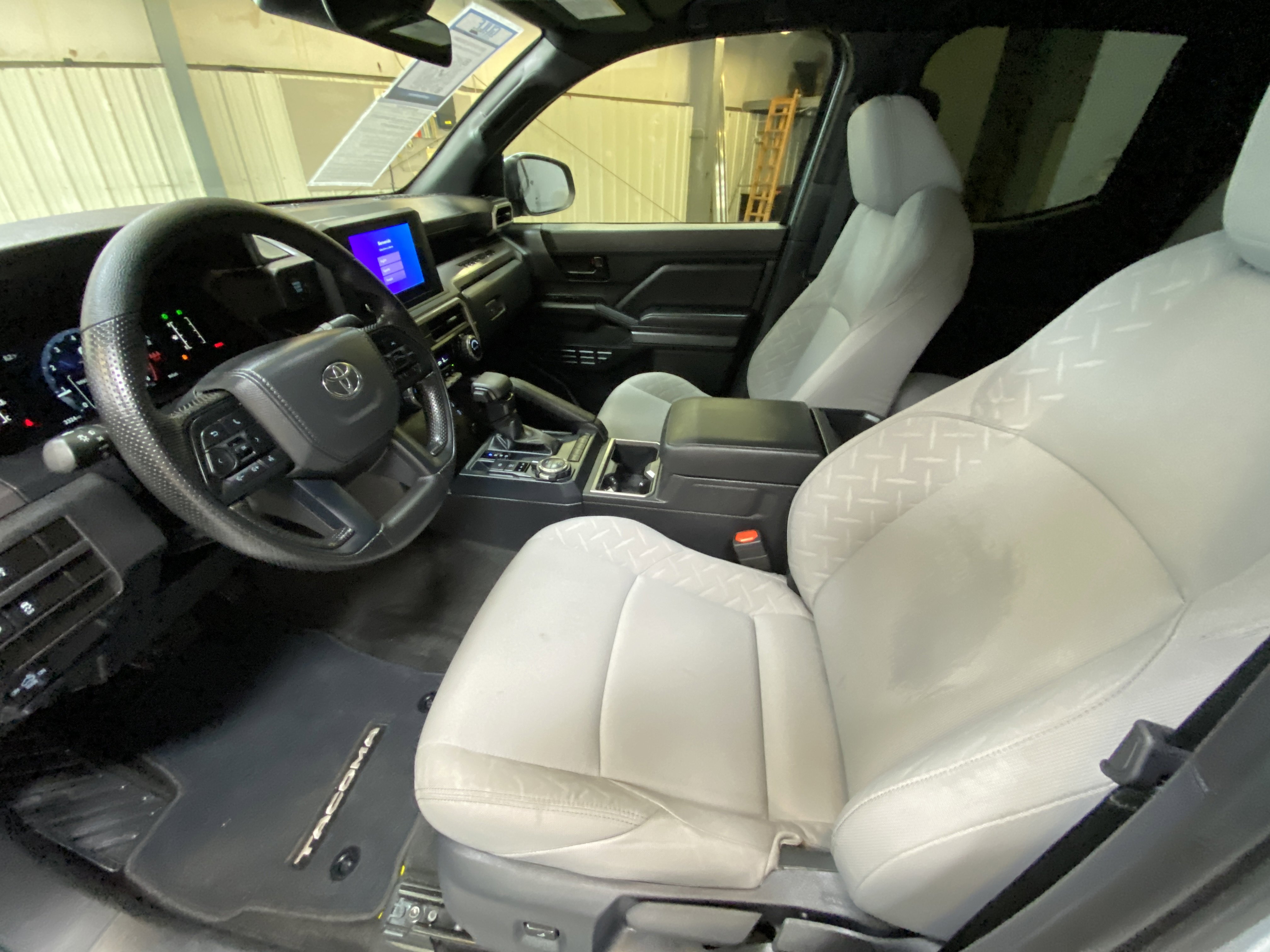 Used 2025 Toyota Tacoma SR5 image 23