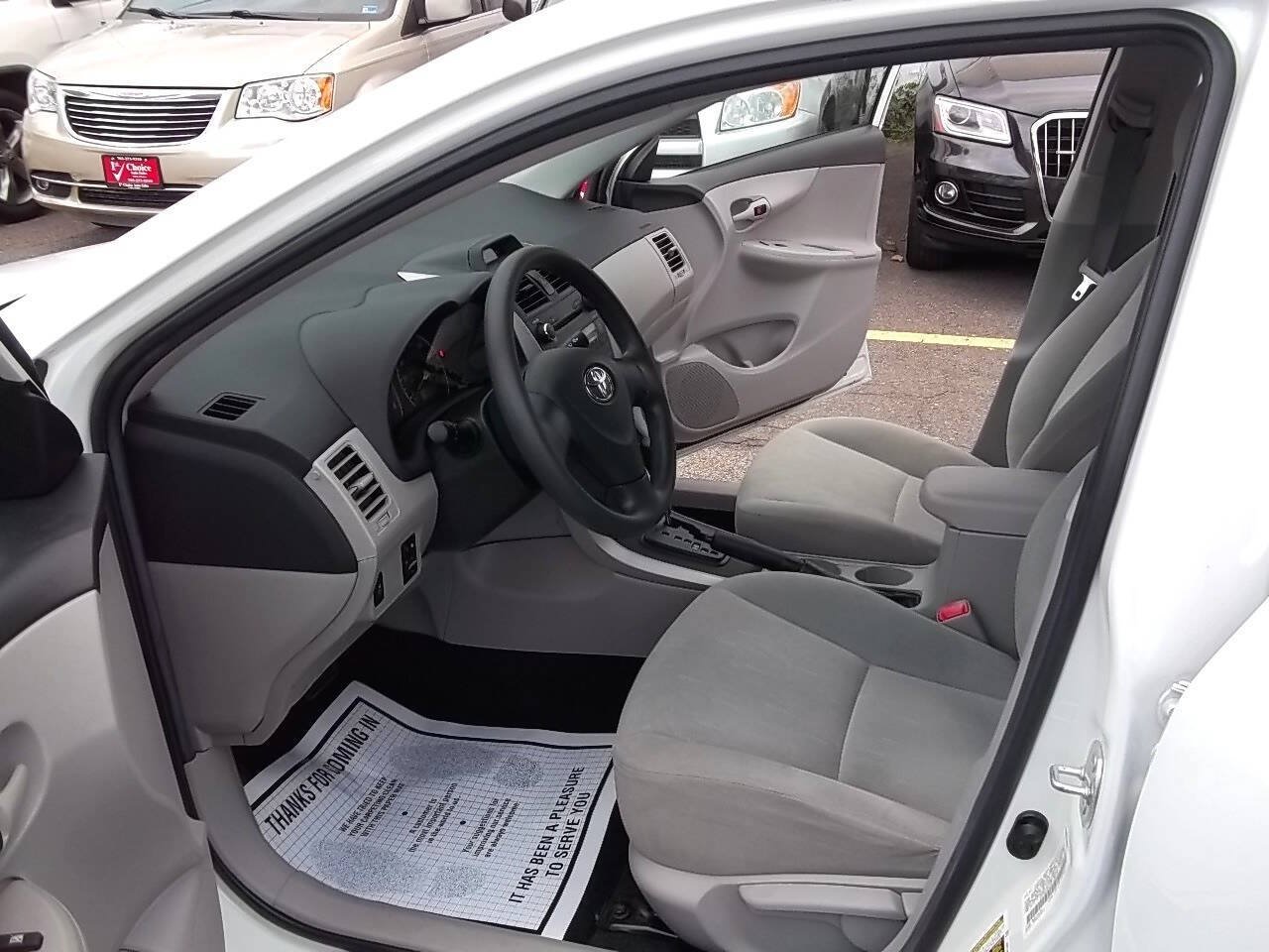 Used 2013 Toyota Corolla L FWD image 8