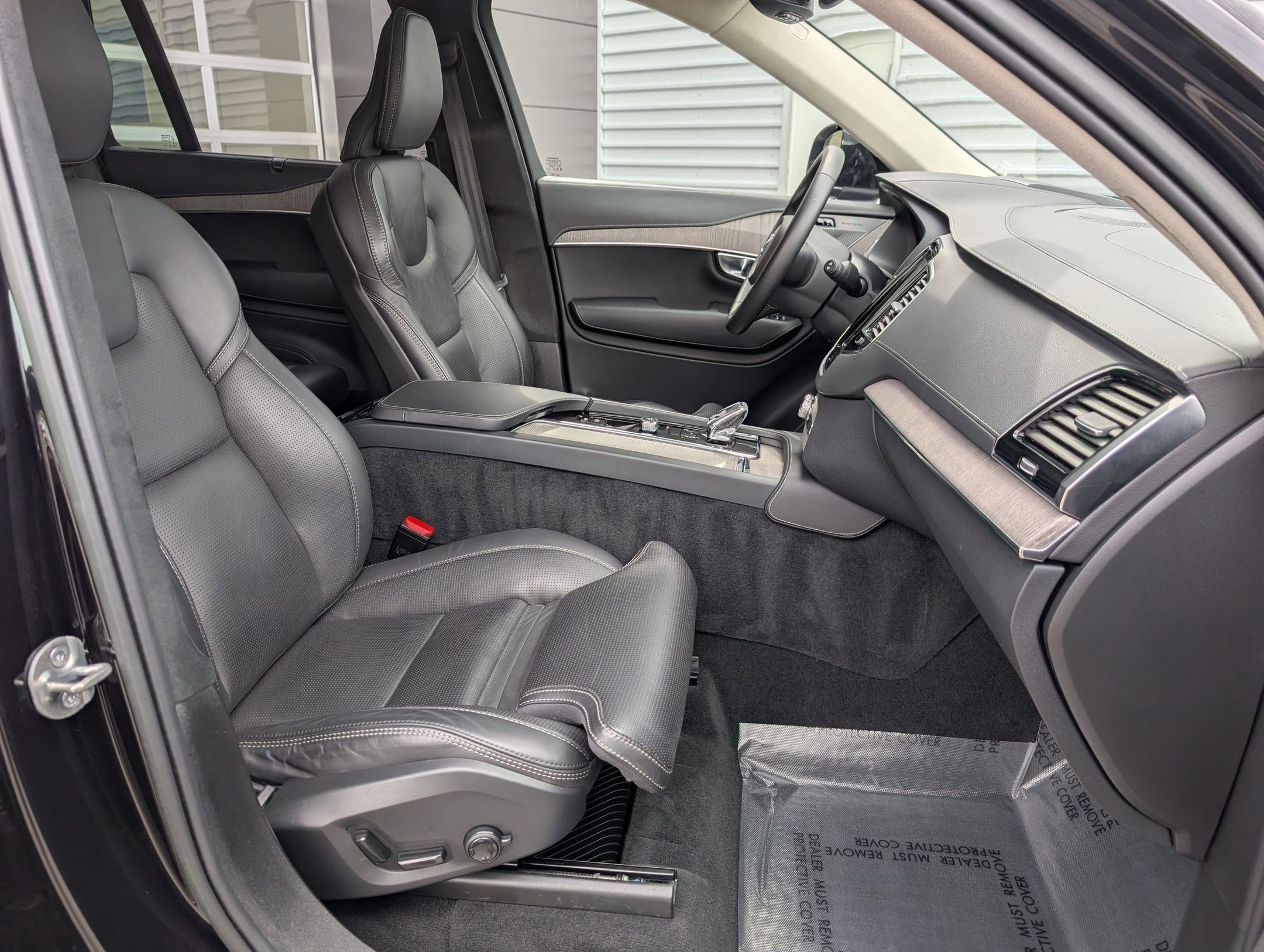 Used 2023 Volvo XC90 T8 Ultimate w/ Lounge Package AWD/4WD image 32