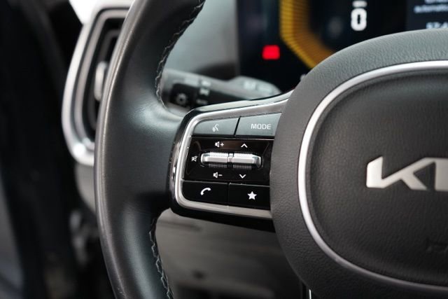 Used 2024 Kia Sorento S image 22