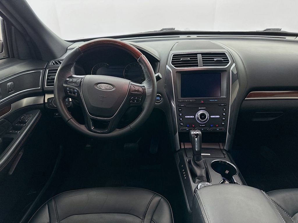 Used 2019 Ford Explorer Platinum AWD/4WD image 31