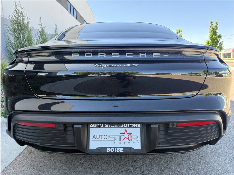 Used 2020 Porsche Taycan 4S AWD/4WD image 41